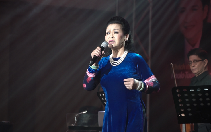 Danh ca Khánh Ly trải lòng trong đêm hát ở Nhạc viện TP.HCM