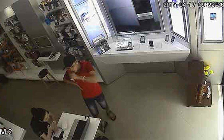 Clip trộm điện thoại ở cửa hàng Hnam