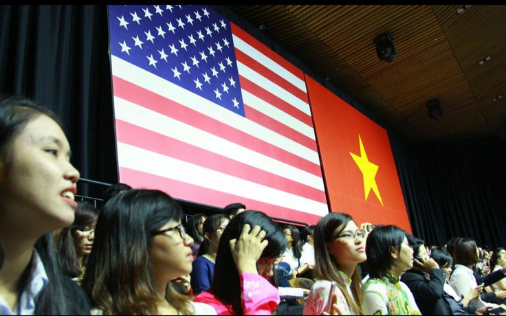 Bạn trẻ Việt Nam háo hức trước giây phút gặp Tổng thống Obama