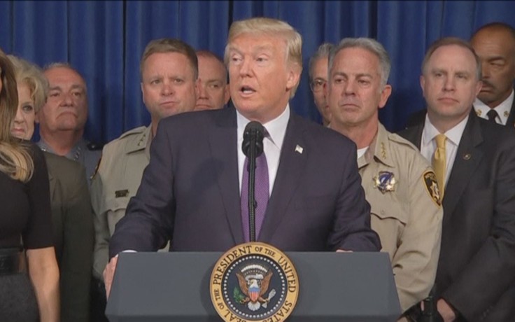 Tổng thống Trump ca ngợi sự dũng cảm của nạn nhân xả súng Las Vegas