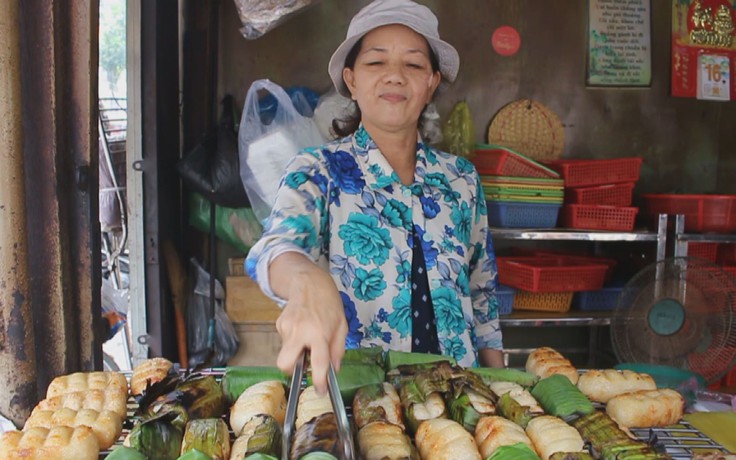 Thu nhập “khủng” nhờ vào món bánh chuối nếp nướng