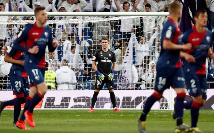 Zidane cho con trai thi đấu, Real Madrid nhọc nhằn giành 3 điểm