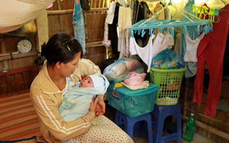 Hành trình về quê nghèo của bé Dương Minh Phát