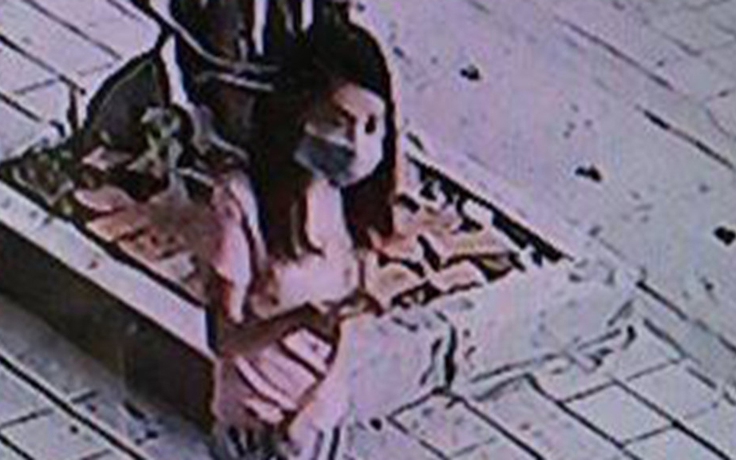 Camera "tố" cô gái trộm xe Vespa LX trong 3 phút
