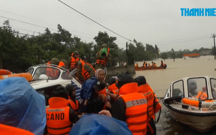 Bình Định: Khẩn trương sơ tán dân vì mưa lũ