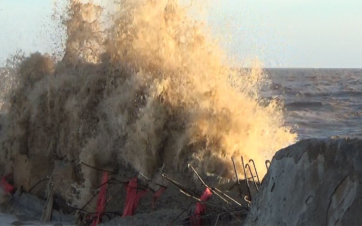 Đê biển Gành Hào, Nhà Mát ở Bạc Liêu sạt lở nghiêm trọng