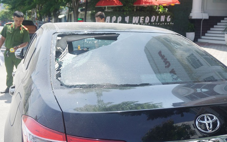 Đà Nẵng: 'Trẻ trâu' dùng gach đá ném vỡ kính hàng loạt ô tô?