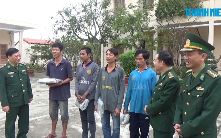 Lên Sài Gòn tìm “việc nhẹ lương cao”, không ngờ bị bán cho tàu cá