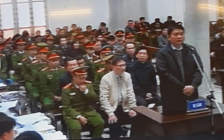 Bị cáo Đinh La Thăng phủ nhận chỉ đạo chuyển tiền gây sai phạm