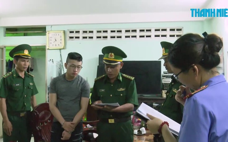 Bắt một thanh niên bán ma túy cho sinh viên