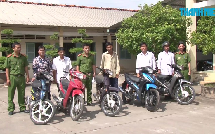 Vĩnh Long: Trao trả 5 xe máy cho người dân bị mất trộm