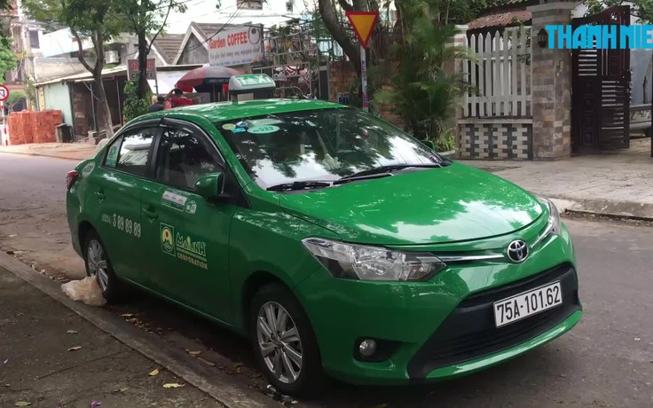 Du khách Hàn Quốc dí dao vào cổ tài xế taxi cướp tài sản ở Đà Nẵng