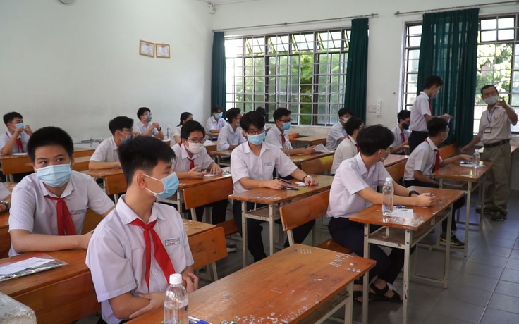 Thí sinh ở Đà Nẵng thi tuyển sinh lớp 10 trong điều kiện phòng dịch Covid-19 nghiêm ngặt