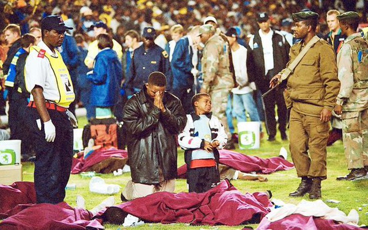 Ngày ngày năm ấy (10.4): Ngày “đen tối” của bóng đá Nam Phi