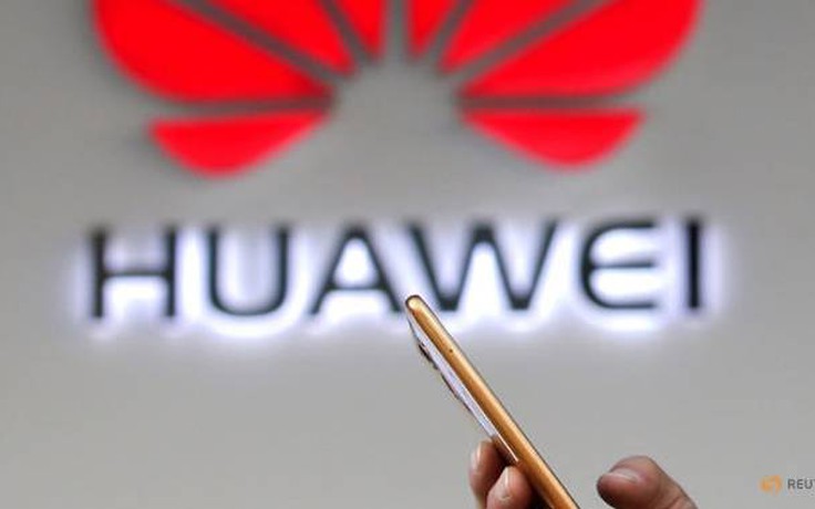 Huawei giáng chức nhân viên vì tương tác mạng xã hội bằng iPhone