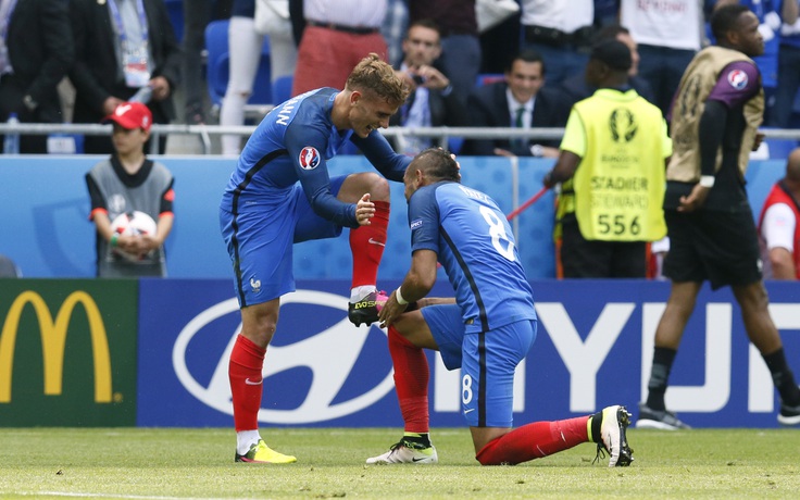Pháp - Iceland: Gà trống và vận may trên Stade de France