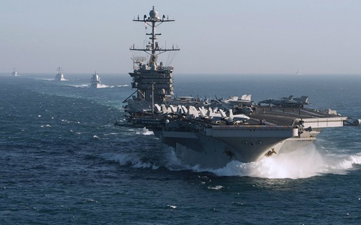 Tàu sân bay Mỹ và đội tàu chiến Nga 'vờn nhau' ở Địa Trung Hải