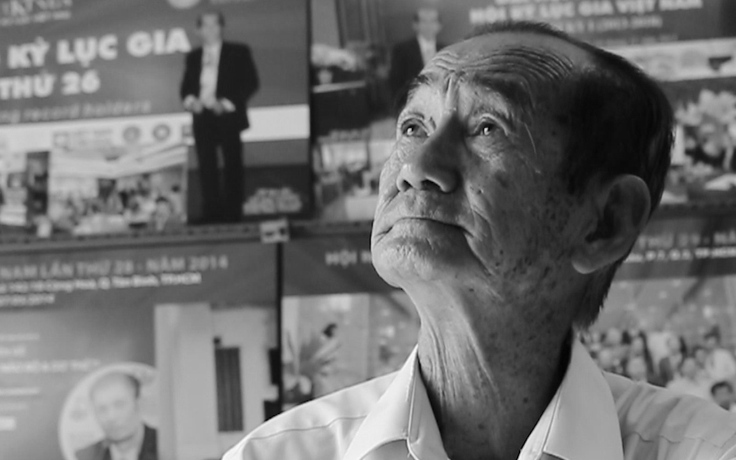 Ông lão và niềm đam mê chụp ảnh chợ khắp Việt Nam