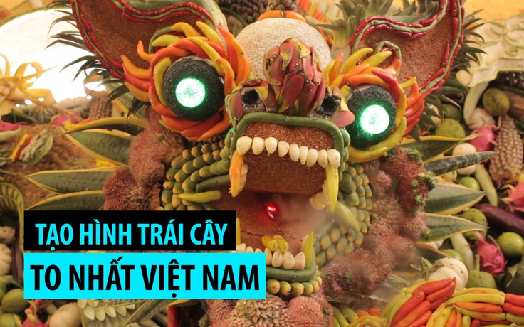 Hoa quả khổng lồ biết ngọ nguậy ở Lễ hội trái cây Nam bộ