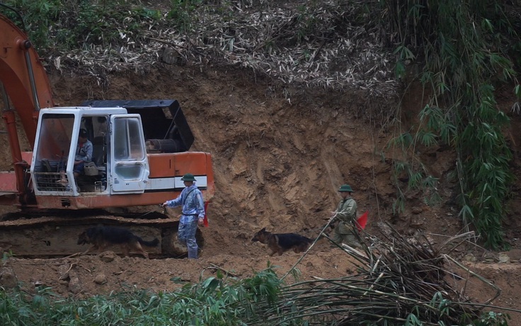 Phát hiện cồn đất lạ trên sông Tranh khi tìm người mất tích ở Trà Leng