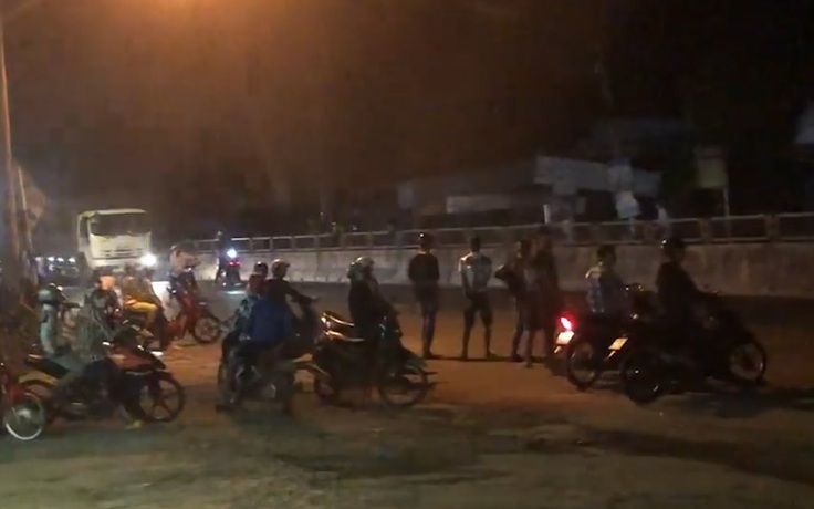“Quái xế” ngang nhiên chặn Quốc lộ 1A đua xe hàng tuần ở Hậu Giang