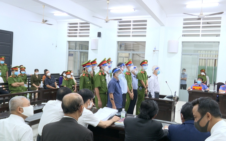 Xét xử 2 cựu chủ tịch UBND tỉnh Khánh Hòa và 5 đồng phạm