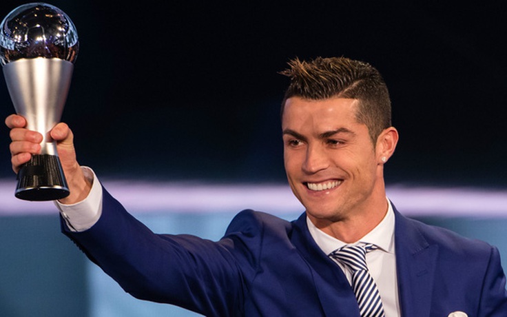 Ronaldo giành giải cầu thủ xuất sắc nhất 2017 do FIFA bình chọn