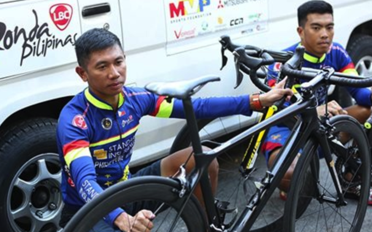 Hai tay đua Philippines đánh nhau ở giải xe đạp quốc tế VTV