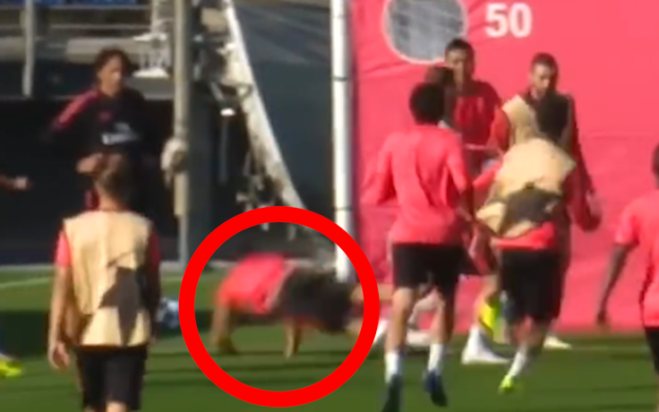 Lộ video Sergio Ramos “gấu ó” hiếp đáp đàn em trên sân tập