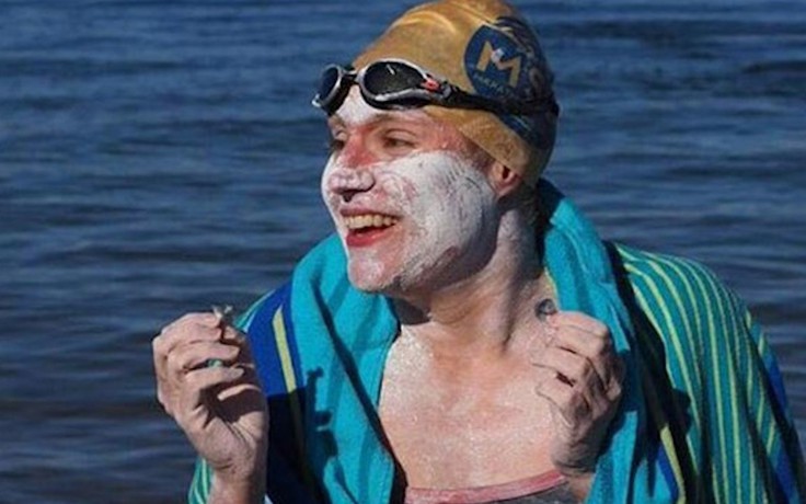 Tuyệt vời kỳ tích bơi 209 km của bệnh nhân ung thư