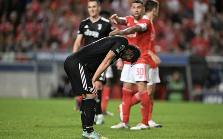 Highlights Benfica 4-3 Juventus: 'Lão bà' bị loại trong tủi hổ