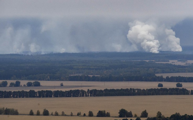 Kho đạn của Bộ quốc phòng Ukraine cháy nổ dữ dội, nghi có phá hoại