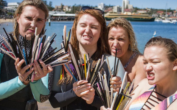 Vừa khỏe vừa có ích: chiến dịch ‘lặn tìm ống hút’ ngoài khơi nước Úc