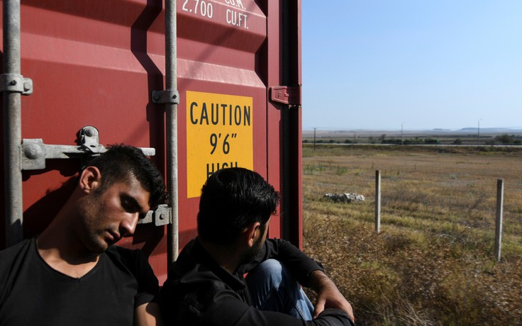 Làn sóng tị nạn mới đổ vào châu Âu, dùng đường sắt thay đường biển
