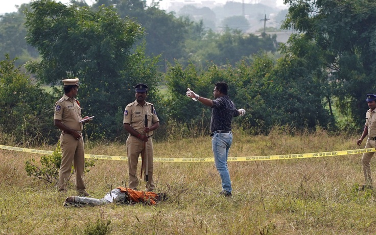 Cảnh sát Ấn Độ bắn chết 4 nghi phạm cưỡng hiếp, giết người khi phục dựng hiện trường