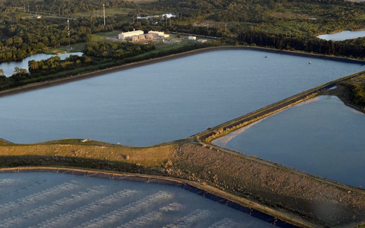 Hồ nước thải phóng xạ khổng lồ rò rỉ, có nguy cơ gây ngập Florida