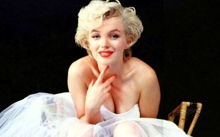 "Bật mí" các bí kíp làm đẹp của huyền thoại Marilyn Monroe