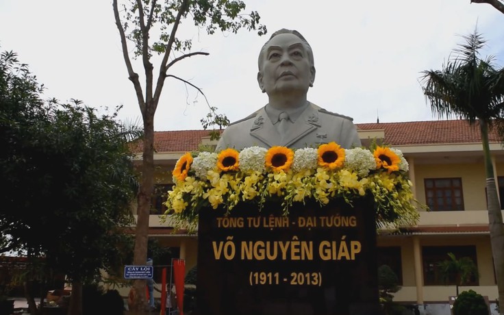 Khánh thành tượng Đại tướng Võ Nguyên Giáp ở ngôi trường cùng tên