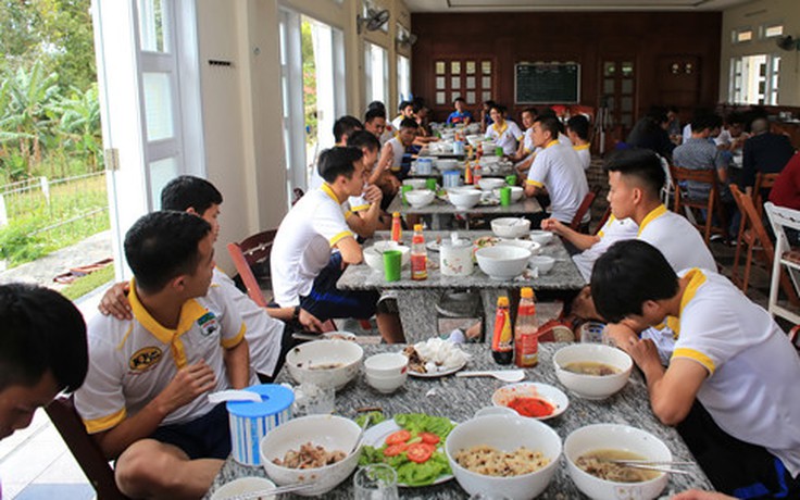 Có gì trong thực đơn kiểu “Hàn Quốc” của HAGL?