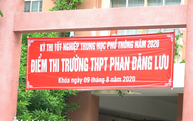 Thi tốt nghiệp THPT 2020: Thí sinh nói gì sau khi làm thủ tục dự thi?