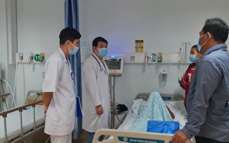 Cách ly 19 nhân viên y tế Bệnh viện Chợ Rẫy - Phnom Penh vì tiếp xúc bệnh nhân Covid-19