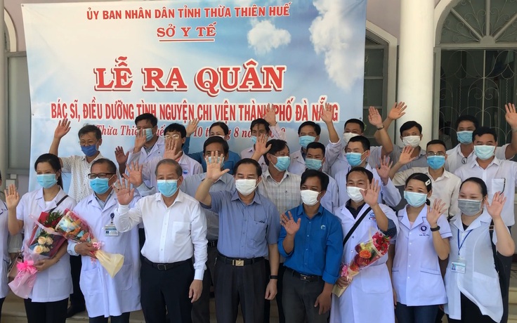 37 bác sĩ, điều dưỡng ở Huế đến chi viện cho Đà Nẵng chống Covid-19