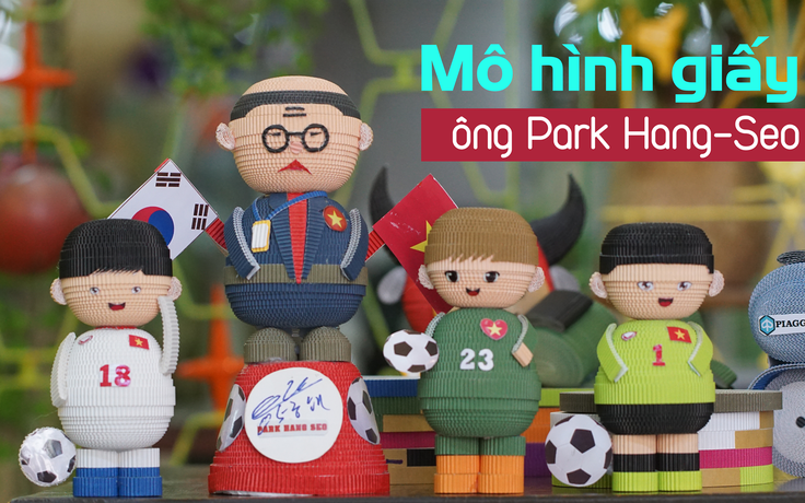 Người làm mô hình giấy ông Park Hang-seo và tuyển thủ Việt Nam