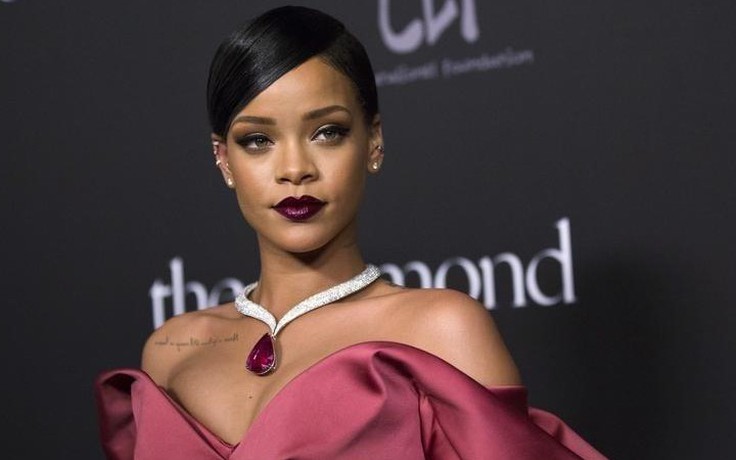 Ca sĩ Rihanna vừa trở thành anh hùng dân tộc của đảo quốc này