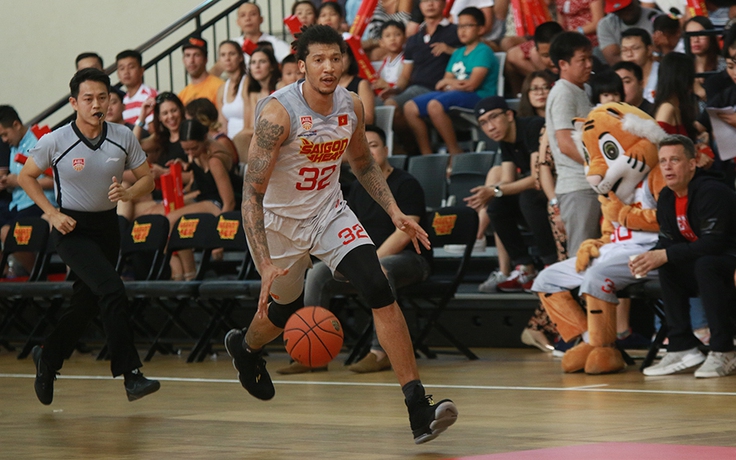 Thắng đậm Knights Indonesia, Saigon Heat tiến gần đến vòng play-off