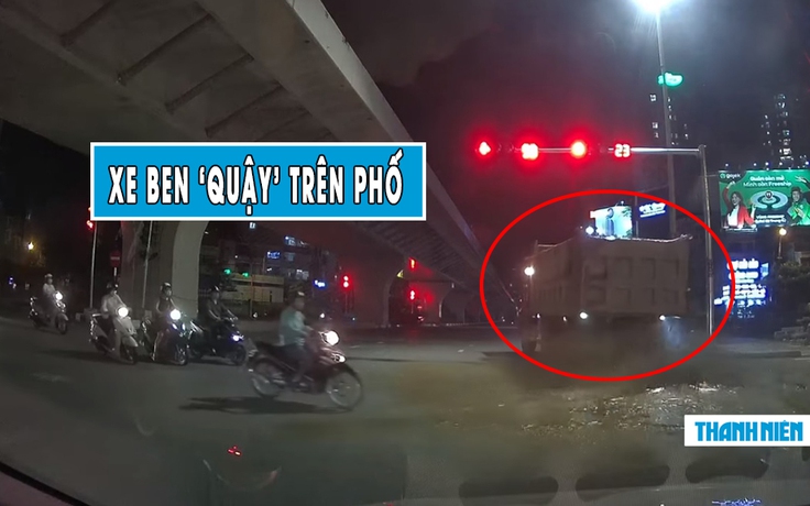 Phẫn nộ xe ben công trình vượt đèn đỏ, đổ chất thải xuống phố Hà Nội