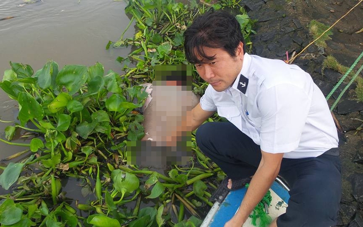 'Lục Vân Tiên' chuyên lao ra cứu người nhảy cầu Sài Gòn, vớt hàng chục xác