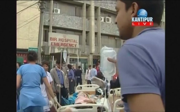 Gần 7000 người thương vong trong trận động đất kinh hoàng