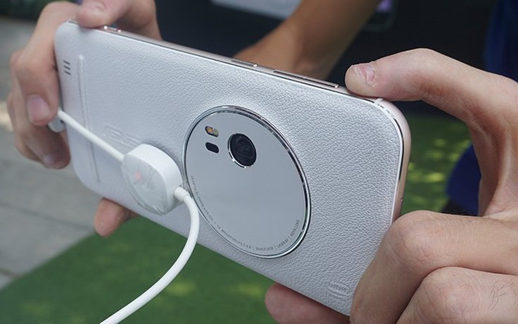 ASUS chính thức ra mắt ZenFone Zoom: Người tìm kiếm sự khác biệt