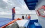 Cảnh sát biển xử lý sà lan chở phân Ure mua từ tàu ‘lạ’